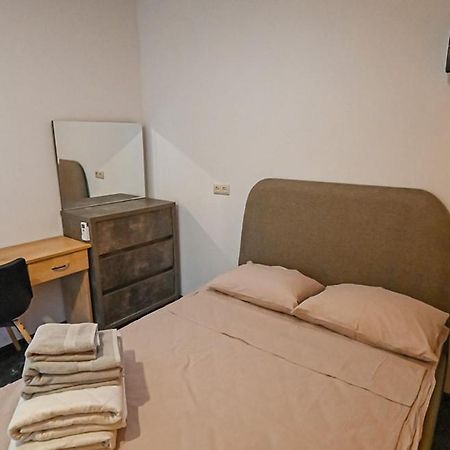 4 Bedroom Apartment On Liberty Square 第比利斯 外观 照片
