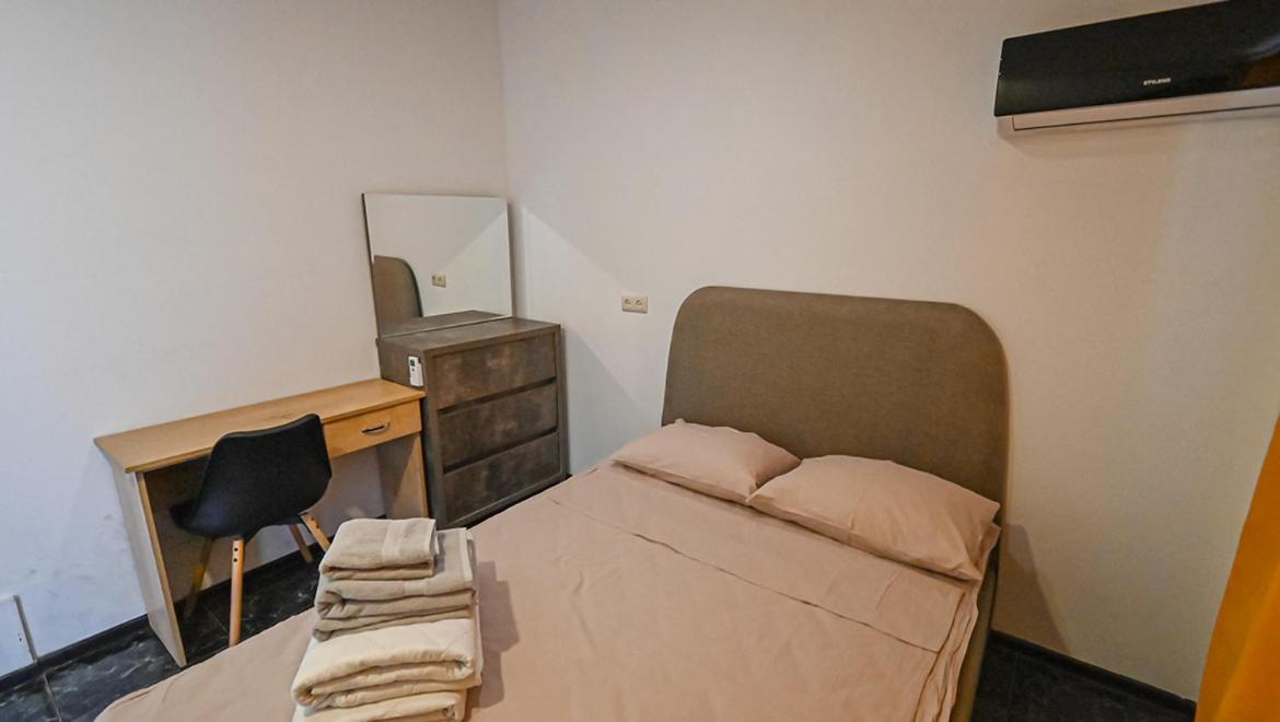 4 Bedroom Apartment On Liberty Square 第比利斯 外观 照片